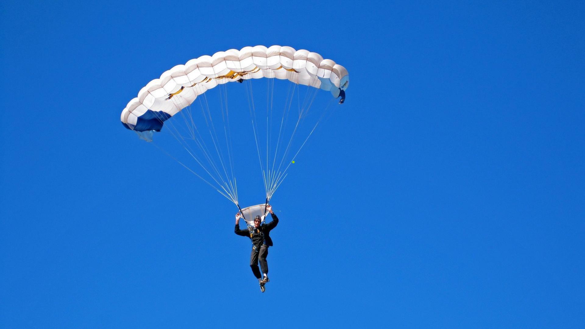伤病如影随形，邵雨琪谈运动员的坚韧，落枕后跳高场上的绝望与突破